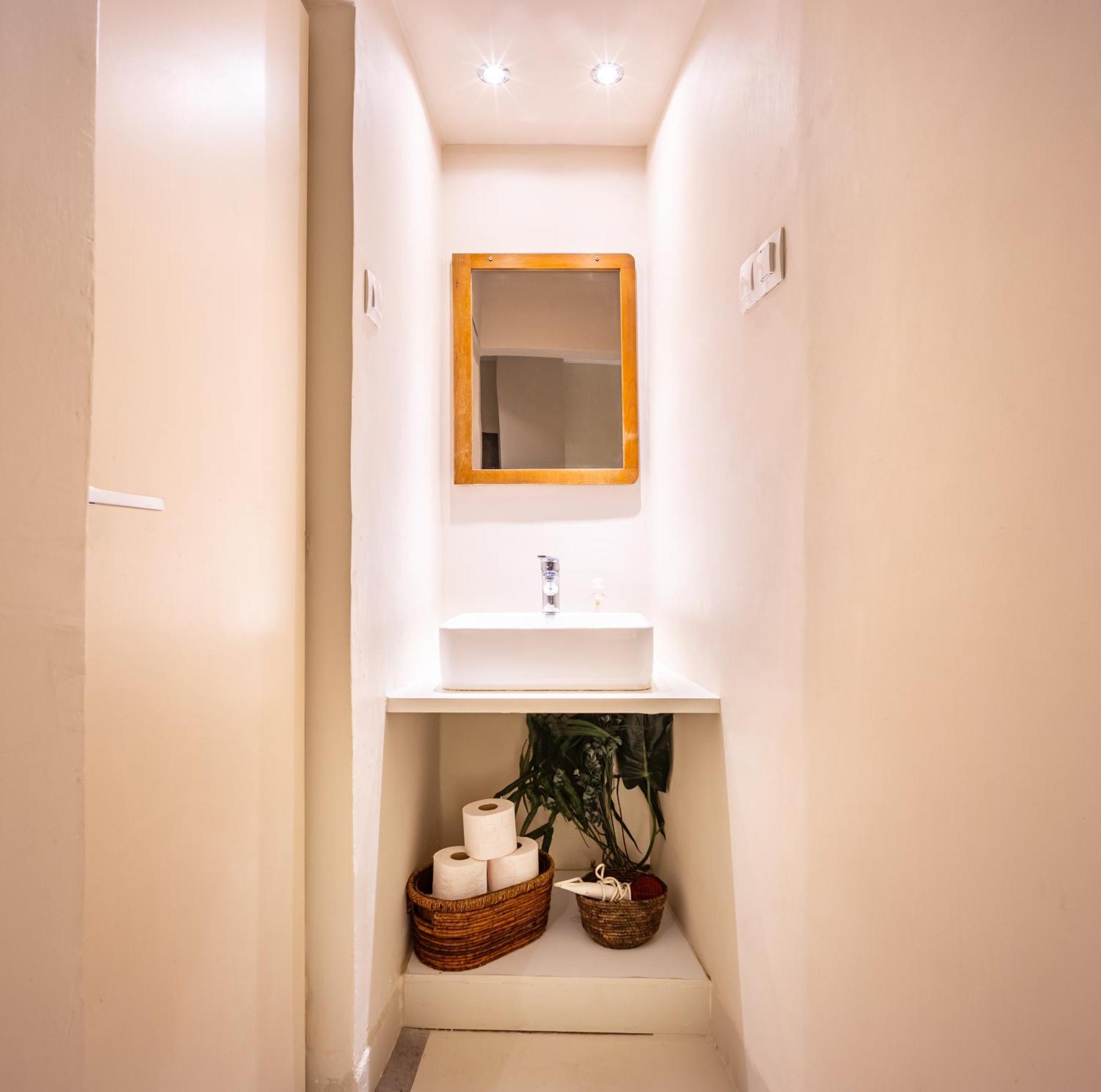 Filopappou Decent Apartment Atény Exteriér fotografie
